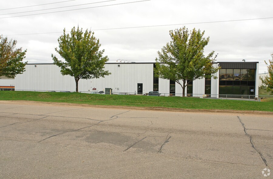 More Photos Of 4471 Valley Industrial Blvd S, Shakopee Light Manufacturing For Sale