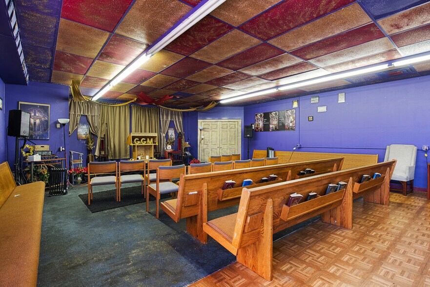 More Photos Of 4801 N Welcome Ave, Minneapolis Freestanding For Sale