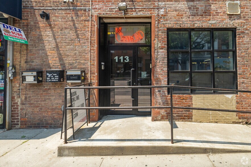 More Photos Of 113 Franklin St, Brooklyn Freestanding For Lease