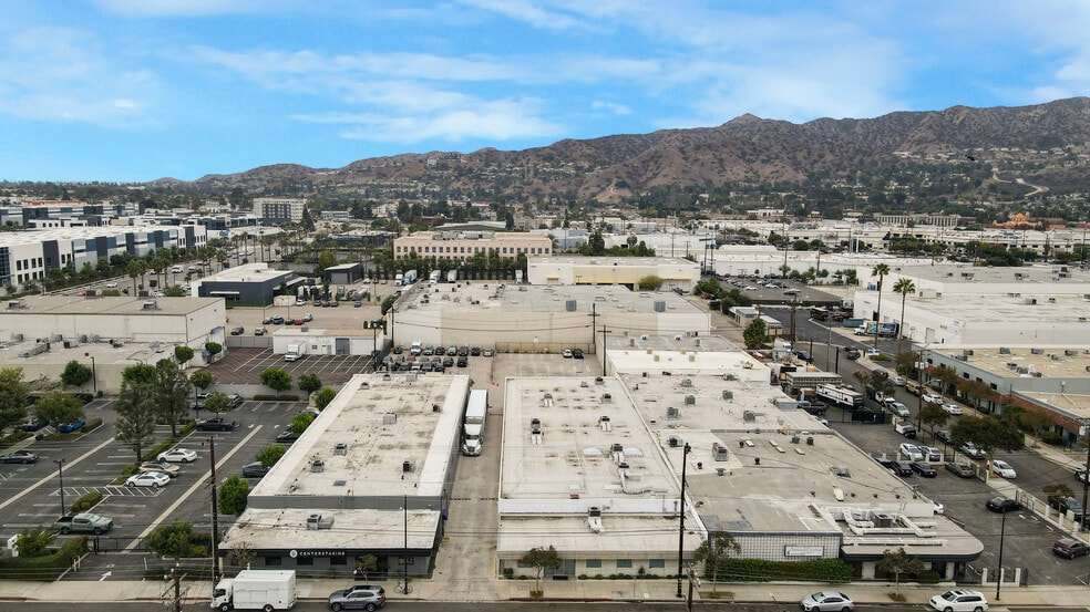 More Photos Of 3401 Winona Ave, Burbank Warehouse For Sale