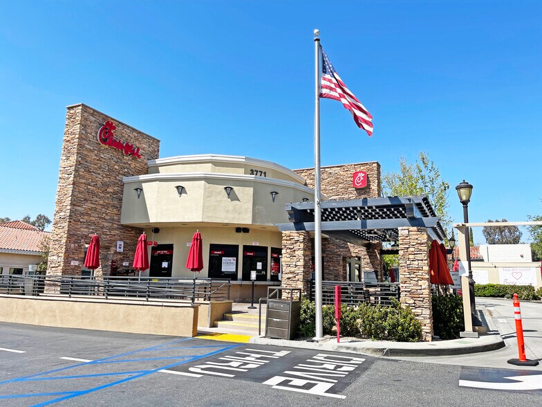 More Photos Of 3637-3755 E Thousand Oaks Blvd, Thousand Oaks Unknown For Lease