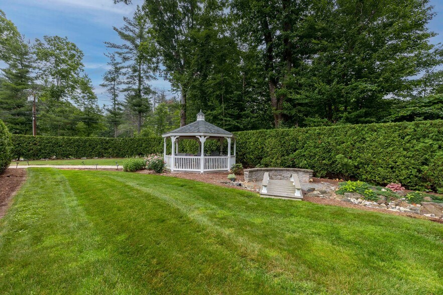 More Photos Of 1428 Center St, Ludlow Restaurant For Sale