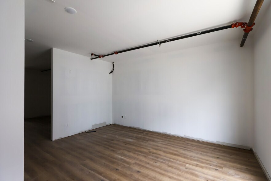 More Photos Of 2001 Frankford Ave, Philadelphia Apartments For Lease