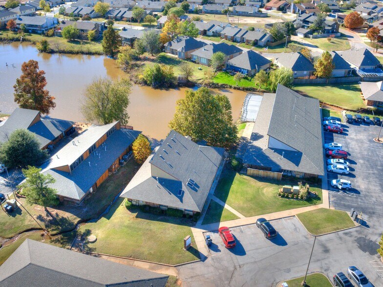 More Photos Of 2124 S Shadowlake, Oklahoma City Medical For Lease