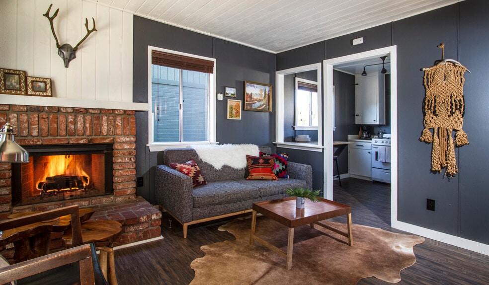 More Photos Of 214 Lagunita Ln, Big Bear Lake Hotel For Sale