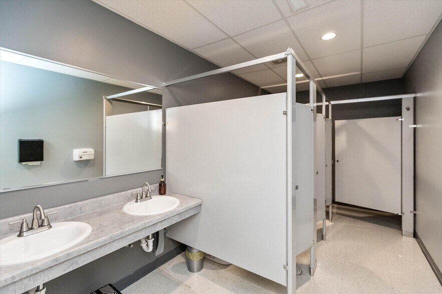 More Photos Of 230 Commerce Dr, Franklin Warehouse For Sale