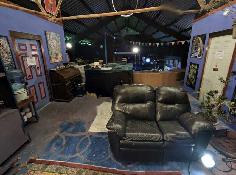More Photos Of 7904 FM 969 Rd, Austin Flex For Sale