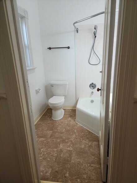 More Photos Of 11 G St, San Rafael General Retail For Sale
