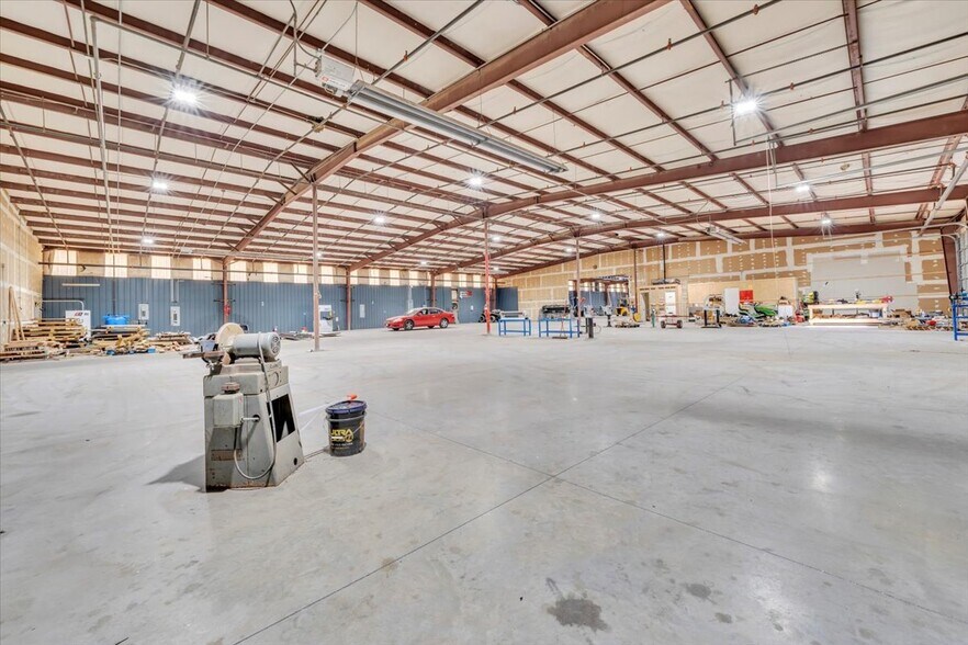 More Photos Of 81 5th Ave, Collinsville Manufacturing For Sale