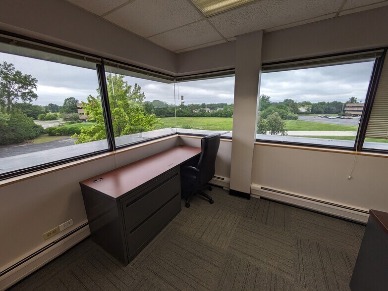 More Photos Of 20280 Governors Dr, Olympia Fields Unknown For Lease