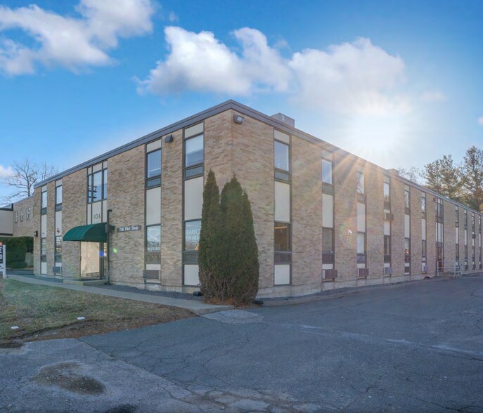 More Photos Of 106 Access Rd, Norwood Office For Sale