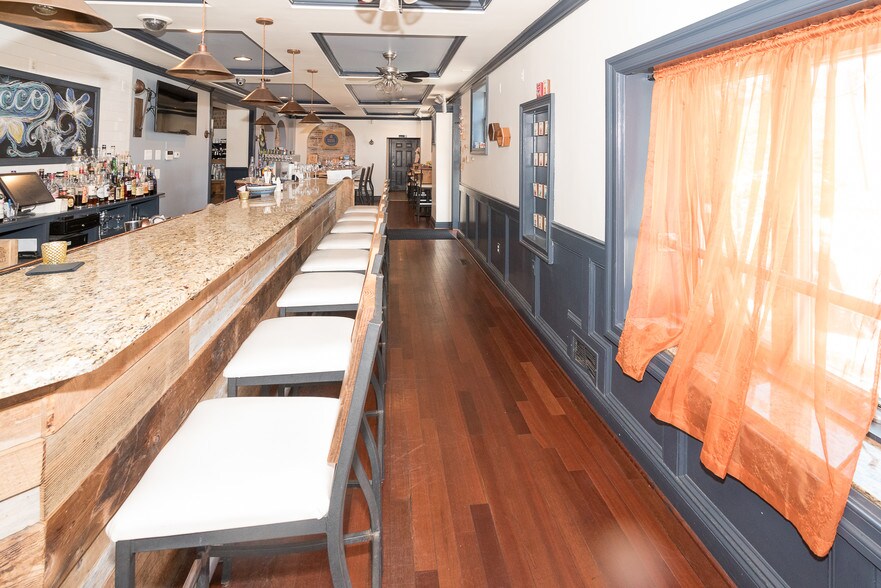 More Photos Of 3734 Fleet St, Baltimore Bar For Sale