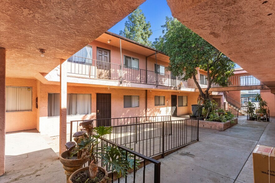 More Photos Of 12661 Pierce St, Pacoima Apartments For Sale