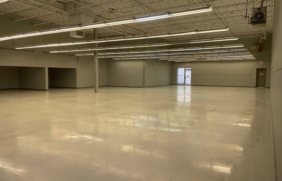 More Photos Of 1170 St James St, Winnipeg Storefront Retail Office For Lease