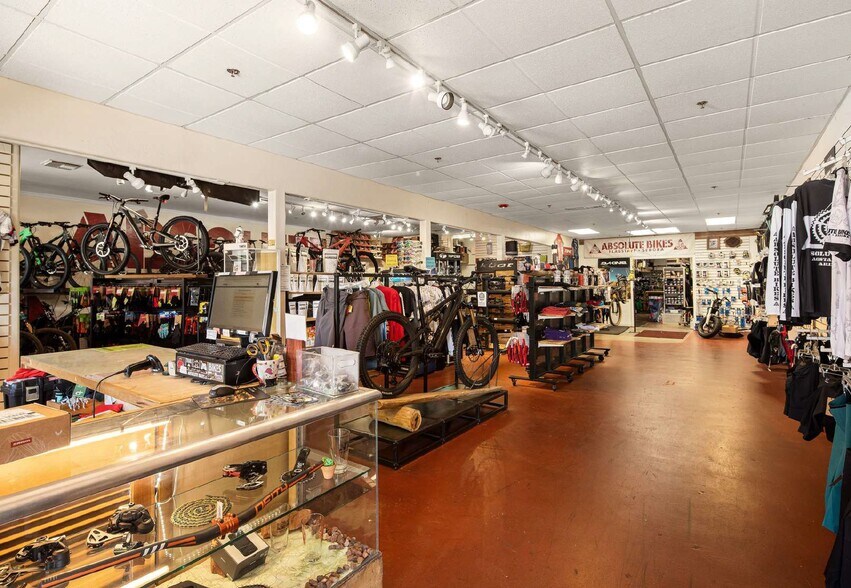 More Photos Of 6101 State Route 179, Sedona Storefront For Lease