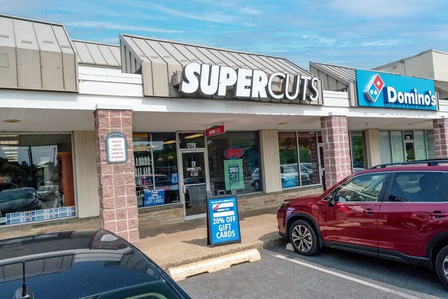 More Photos Of 1704-1738 Marsh Rd, Wilmington Unknown For Lease