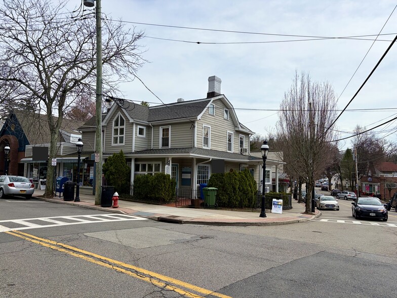 More Photos Of 128 Grand St, Croton-on-Hudson Office For Sale