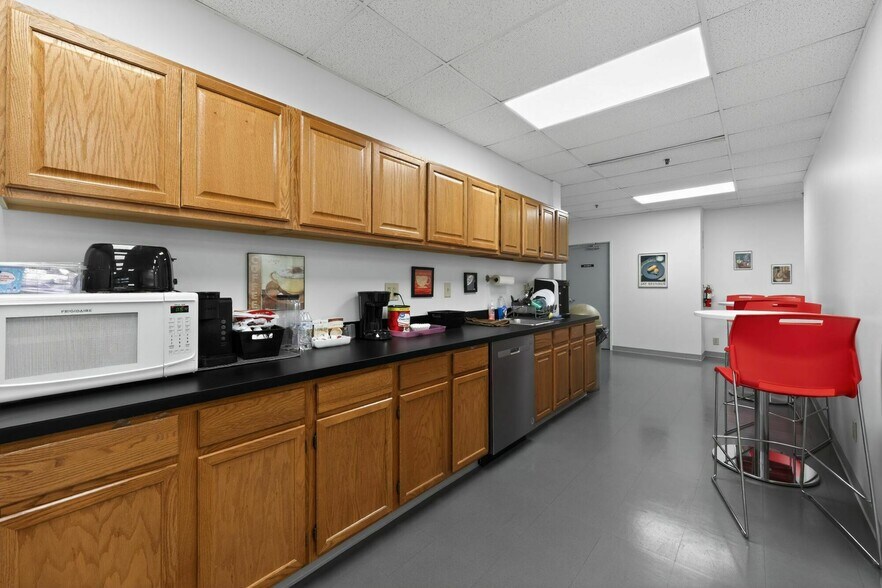 More Photos Of 50 W TechneCenter Dr, Milford Light Distribution For Sale