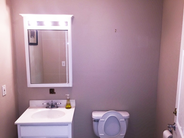 More Photos Of 227 Maple St, Middleton Office For Lease