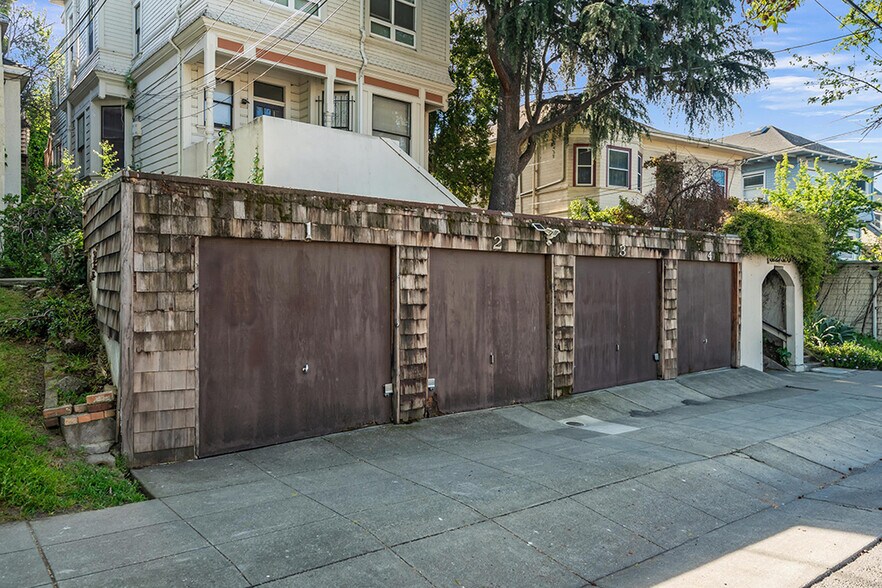 More Photos Of 322 Athol Ave, Oakland Multifamily For Sale
