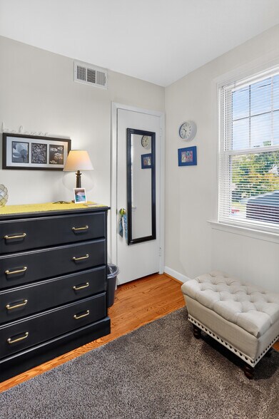 More Photos Of 3554-3556 Woodcrest Ave, Newtown Square Apartments For Sale