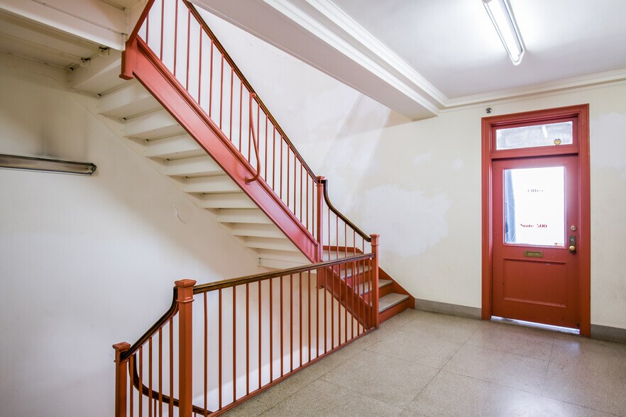 More Photos Of 56-58 Suffolk St, Holyoke Office Residential For Sale