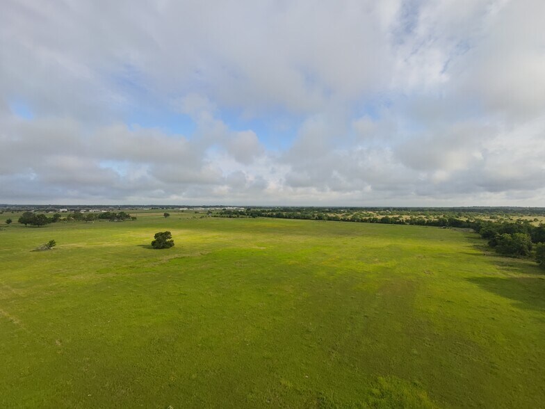 More Photos Of 415 Veterans Memorial Dr, Navasota Land For Sale