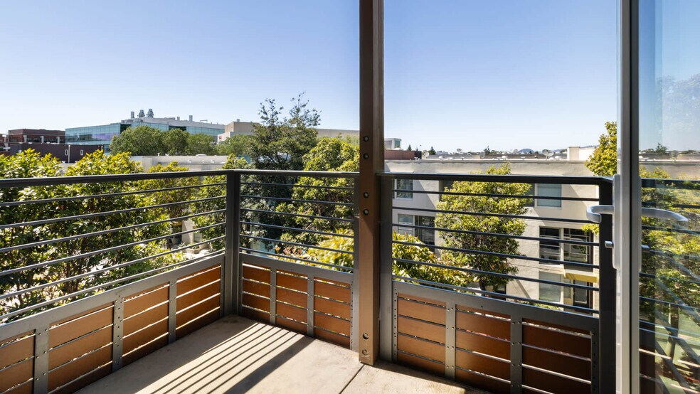 More Photos Of 1333 Powell St, Emeryville Apartments For Lease