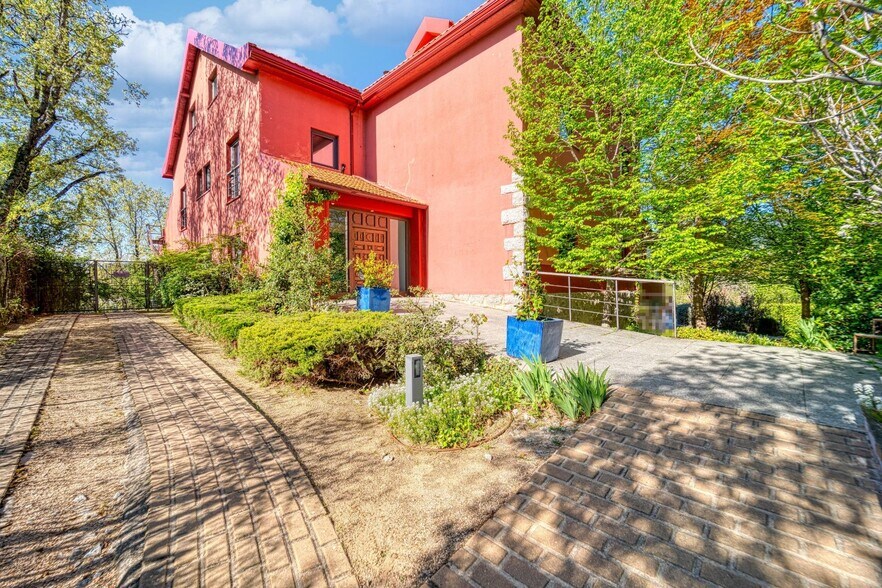 More Photos Of , Cercedilla Hotel For Sale