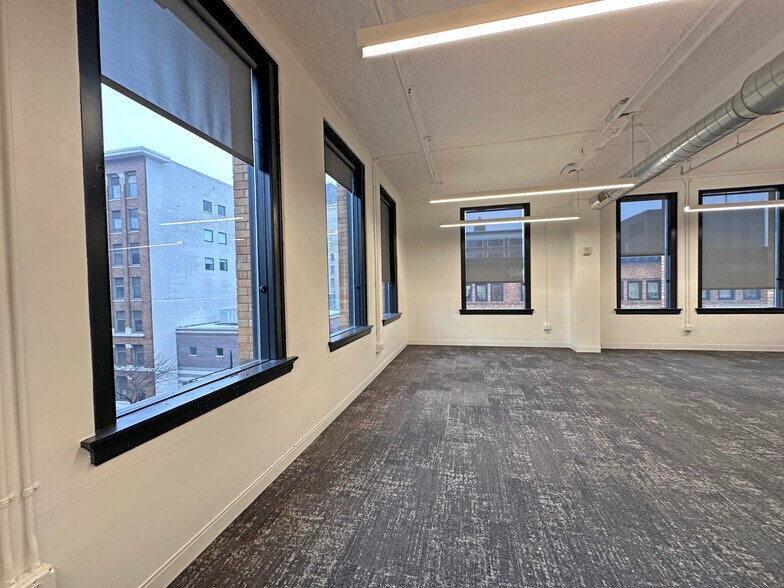 More Photos Of 89 Ionia Ave NW, Grand Rapids Office For Lease