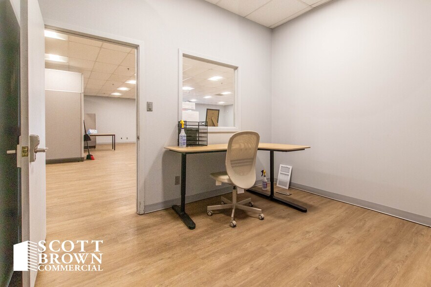 More Photos Of 1512 I-35 W, Denton Unknown For Lease