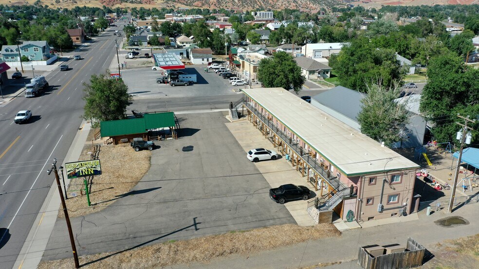 More Photos Of 501 S 6th St, Thermopolis Hotel For Sale