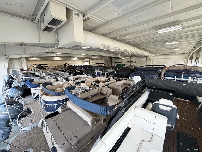 More Photos Of 345 Lake Michigan Dr, Grand Rapids Storefront For Sale