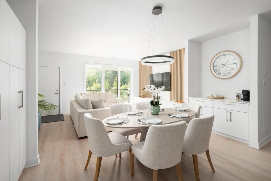 More Photos Of 13575 Rue Du Médoc, Mirabel Apartments For Sale