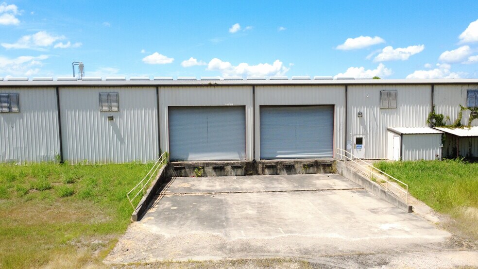 More Photos Of 1735 N Washington St, Vicksburg Manufacturing For Sale