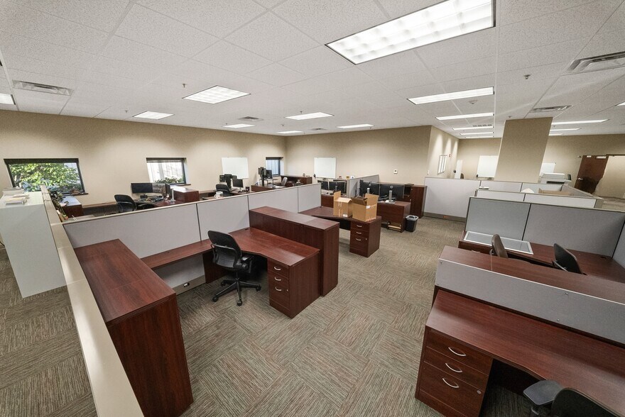 More Photos Of 6001 W Van Horn Tavern Rd, Columbia Office For Lease