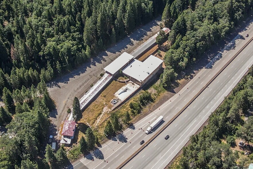 More Photos Of 4221 Siskiyou Ave, Dunsmuir Hotel For Sale