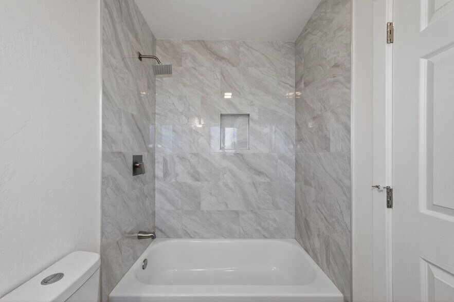 More Photos Of 631 Hillside Ter, Vista Apartments For Sale