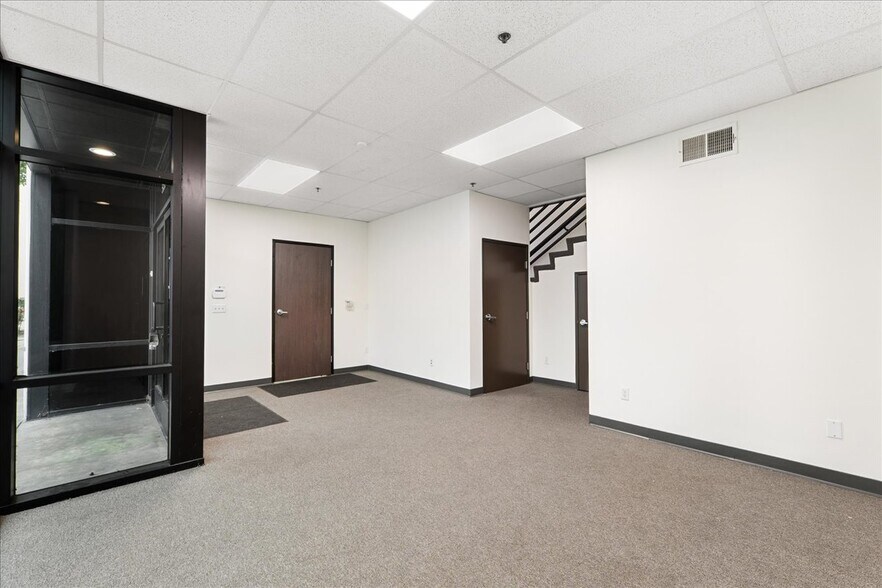 More Photos Of 5055 Walnut Grove Ave, San Gabriel Manufacturing For Lease