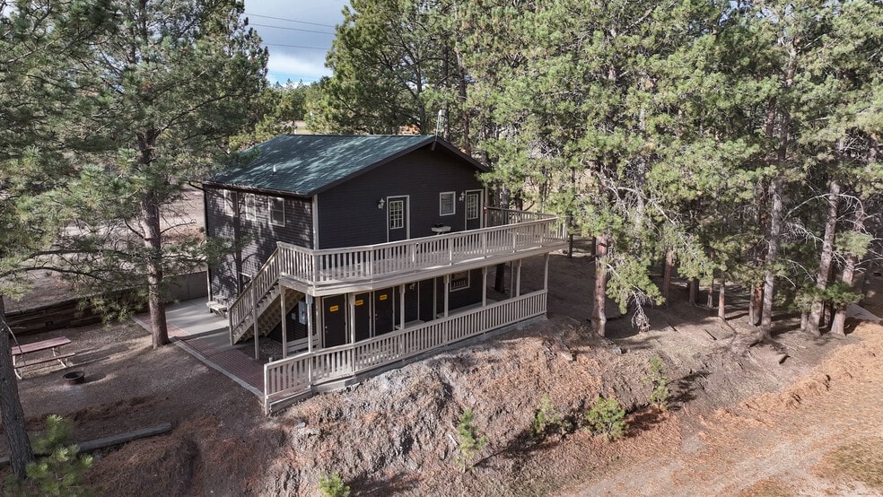 More Photos Of 1116 N 5th St, Custer Trailer Camper Park For Sale