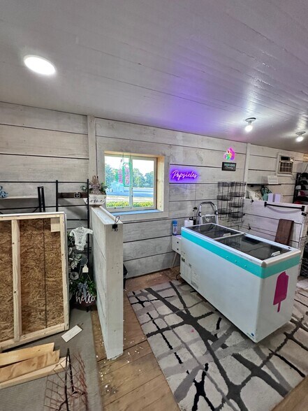 More Photos Of 40 Court Sq, Ashland Restaurant For Sale