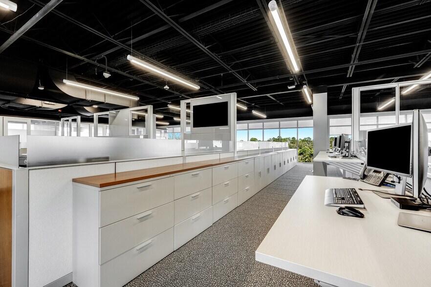 More Photos Of 1050 Satcom Ln, Melbourne Office For Sale