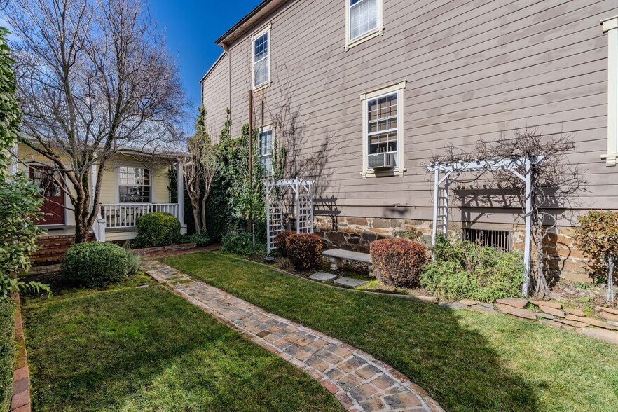 More Photos Of 77 Main St, Sutter Creek Hospitality For Sale