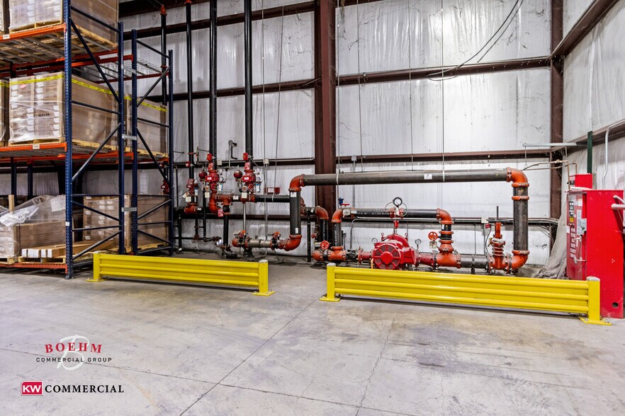 More Photos Of 109 Lupita Circle, Del Rio Distribution For Lease