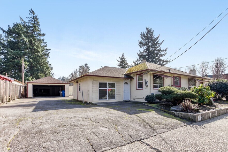 More Photos Of 2020 NE 102nd Ave, Portland Medical For Sale