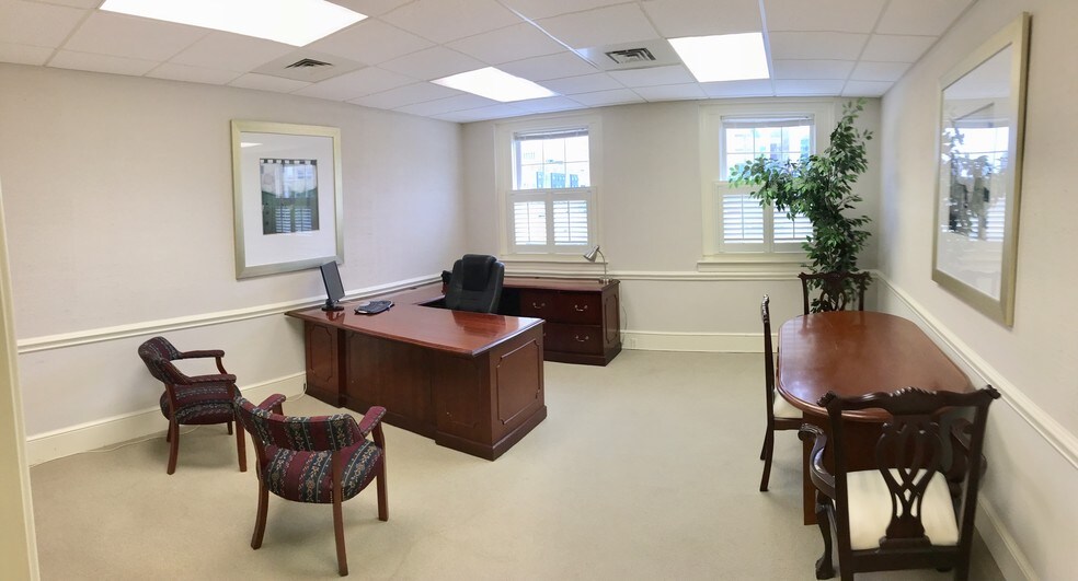 More Photos Of 330 E Coffee St, Greenville Office For Lease