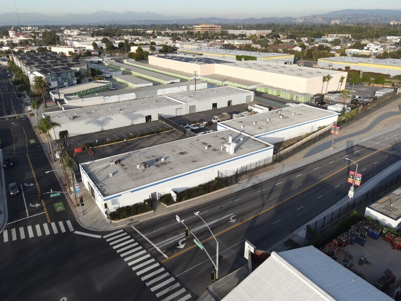 More Photos Of 115-117 N Standard Ave, Santa Ana Warehouse For Lease