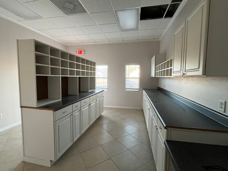 More Photos Of 956 S US Highway 41, Inverness Warehouse For Sale