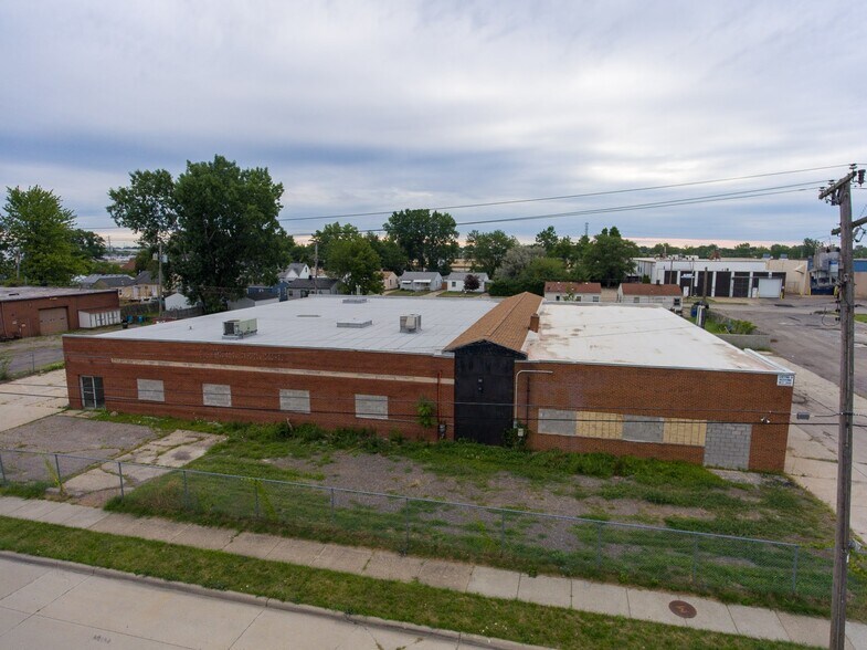 More Photos Of 22778 Globe Ave, Warren Warehouse For Sale