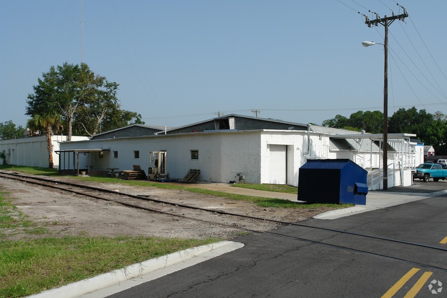 More Photos Of 401 W 13th St, Sanford Warehouse For Sale
